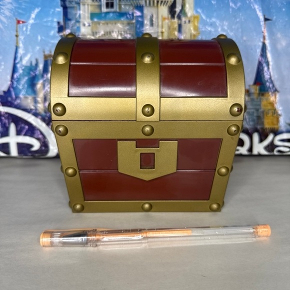 Nintendo the legend of Zelda Yahtzee treasure chest game set - Picture 4 of 8